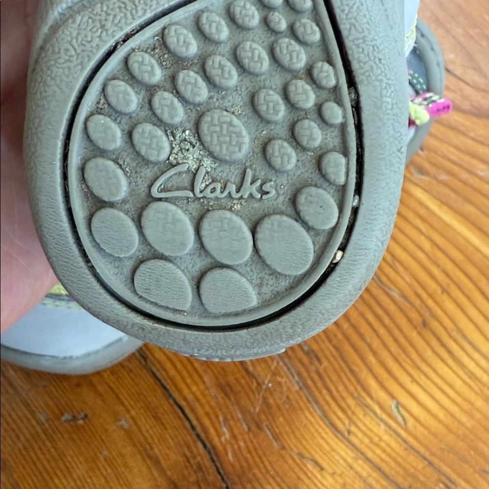 Clarks Kids' Girl Pink and Gray Sneakers Toddler Size 7.5 - Picture 2 of 10